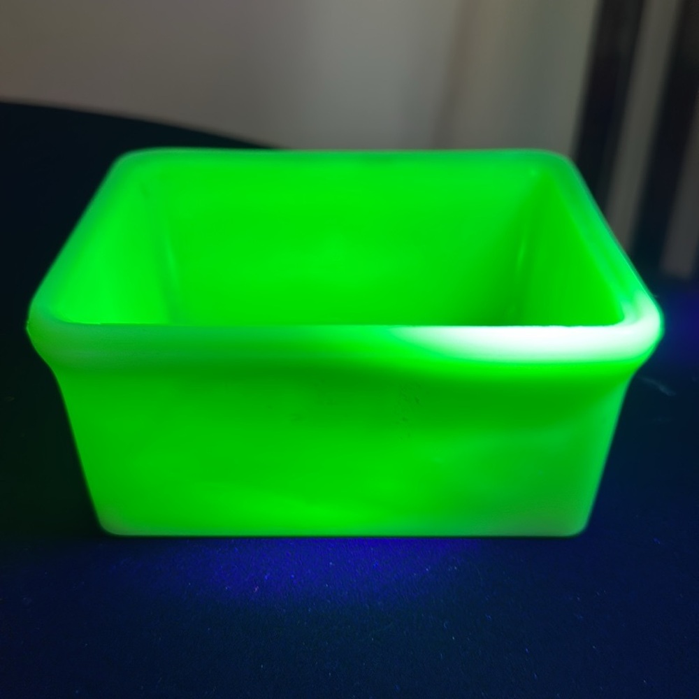 Jadeite McKee Vintage UV reactive Green Glass Refrigerator Dish